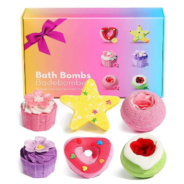 Family Hotel Badezimmer Buntes Cupcake süße Sprudelbadebombe