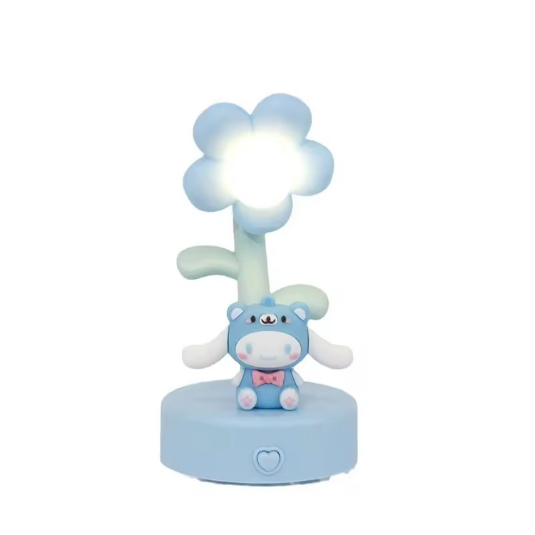 Beliebtes kreatives Geschenk: Cinnamoroll Anime Tricolor Schreibtischlampe